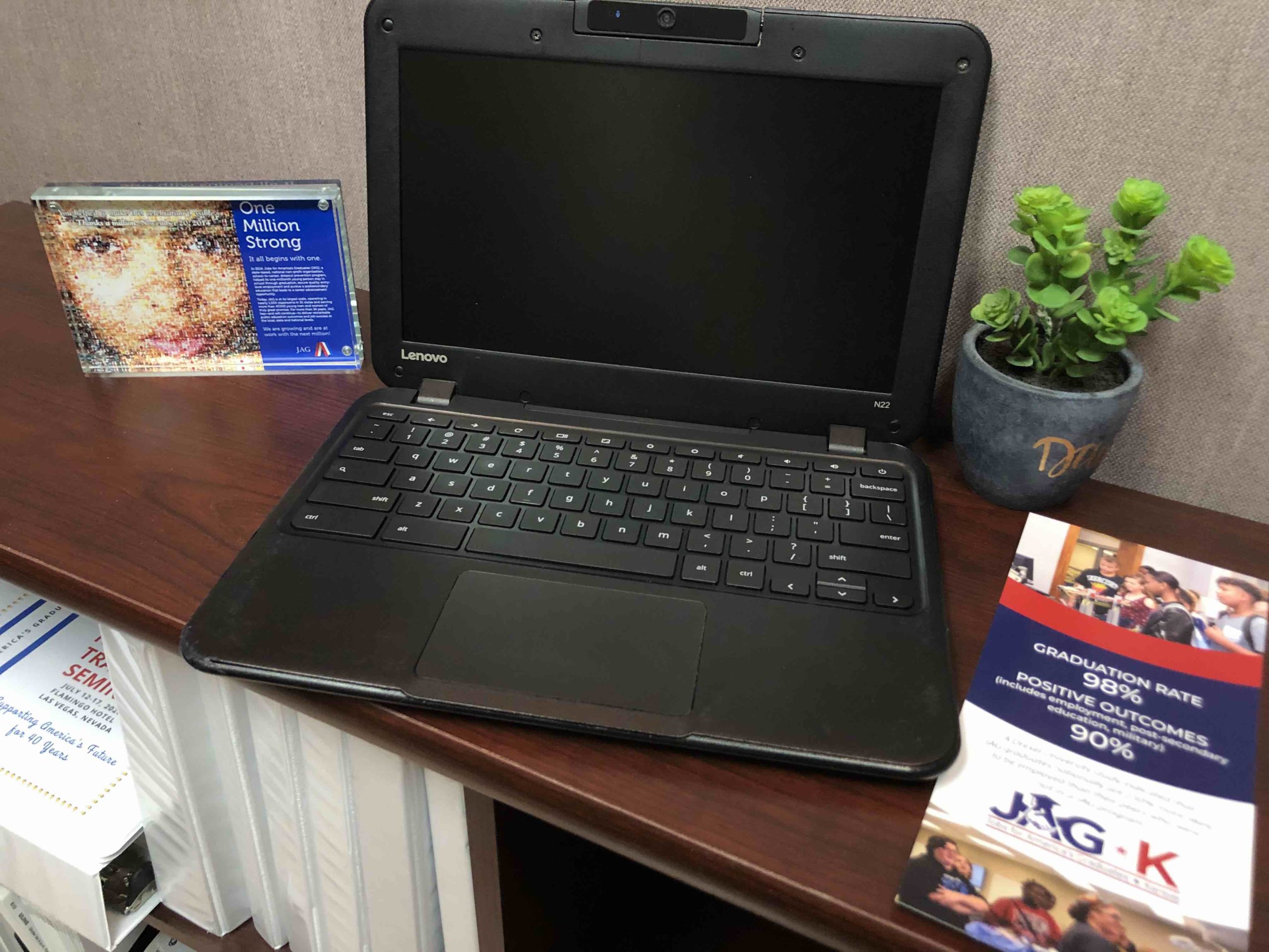 JAGK donation gives 100 laptops to some of Kansas’ most vulnerable students Jobs for America